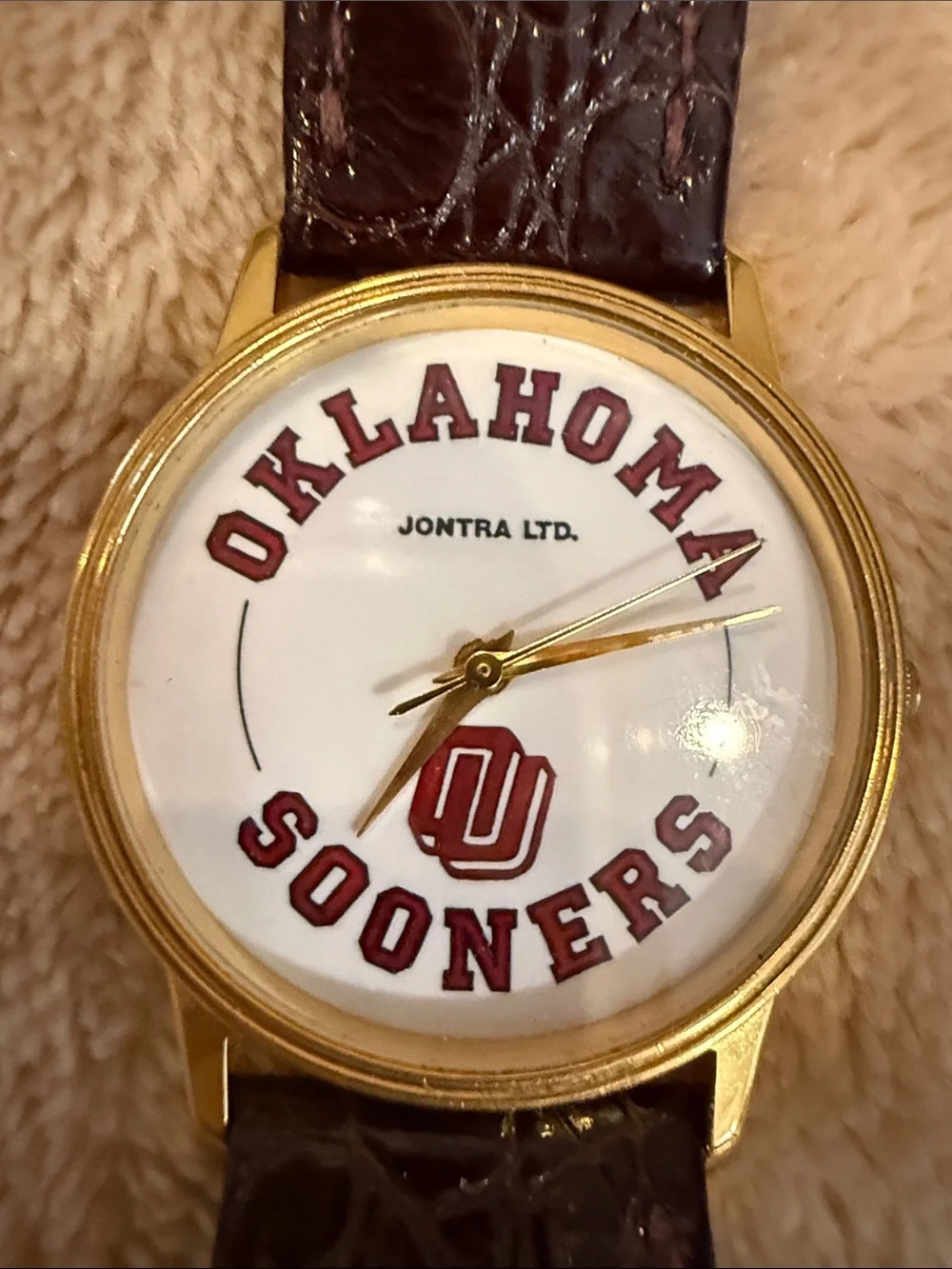 Oklahoma Sooners Women's Gold-Tone Watch with Brown Leather Strap